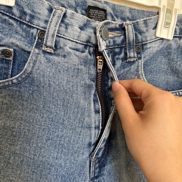 New York Jeans Vintage Light Medium Wash High Waisted Rise Mom Jeans Denim Slim - Picture 5 of 12